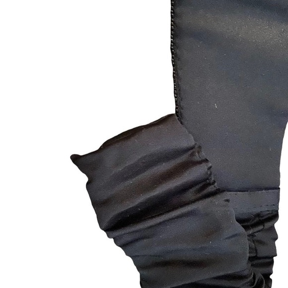 Vintage belt by Collectif best fit a xs or a smaller small does not fit a medium - Picture 4 of 4